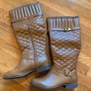 Myla Flat Boots - Cognac